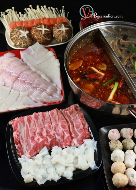  「Huludao 석쇠고기」는 매콤하고 얼큰한 국물에 불타오르는 육향이 어우러진 맛의 정점을 선사할까요?