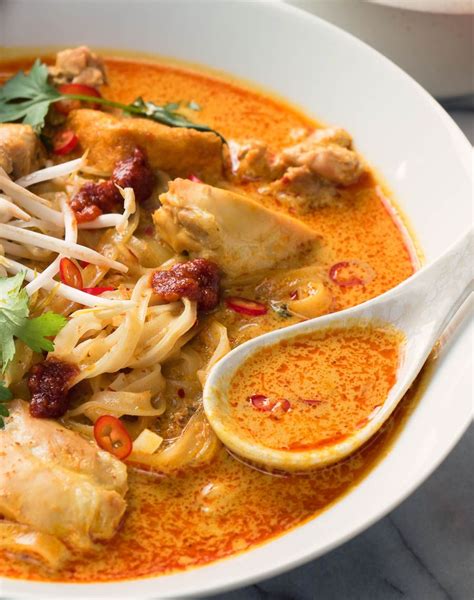  Laksa Johor: 매콤함과 크리미함이 어우러진 말레이시아의 감칠맛있는 국수요리